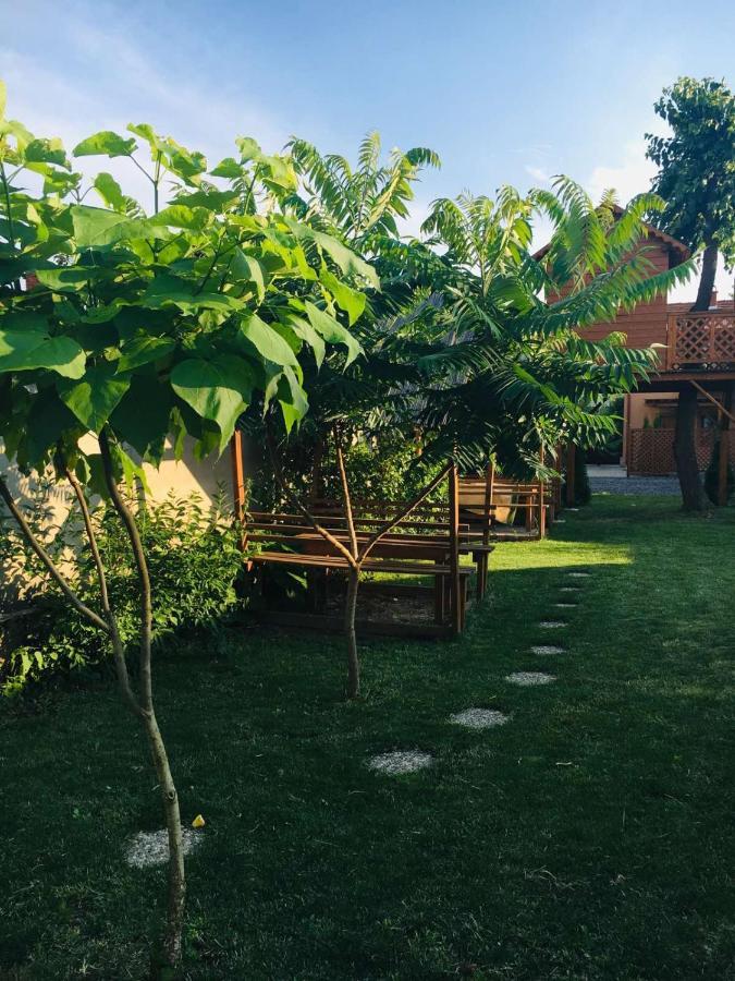 הוילה ברהובה Holiday House מראה חיצוני תמונה